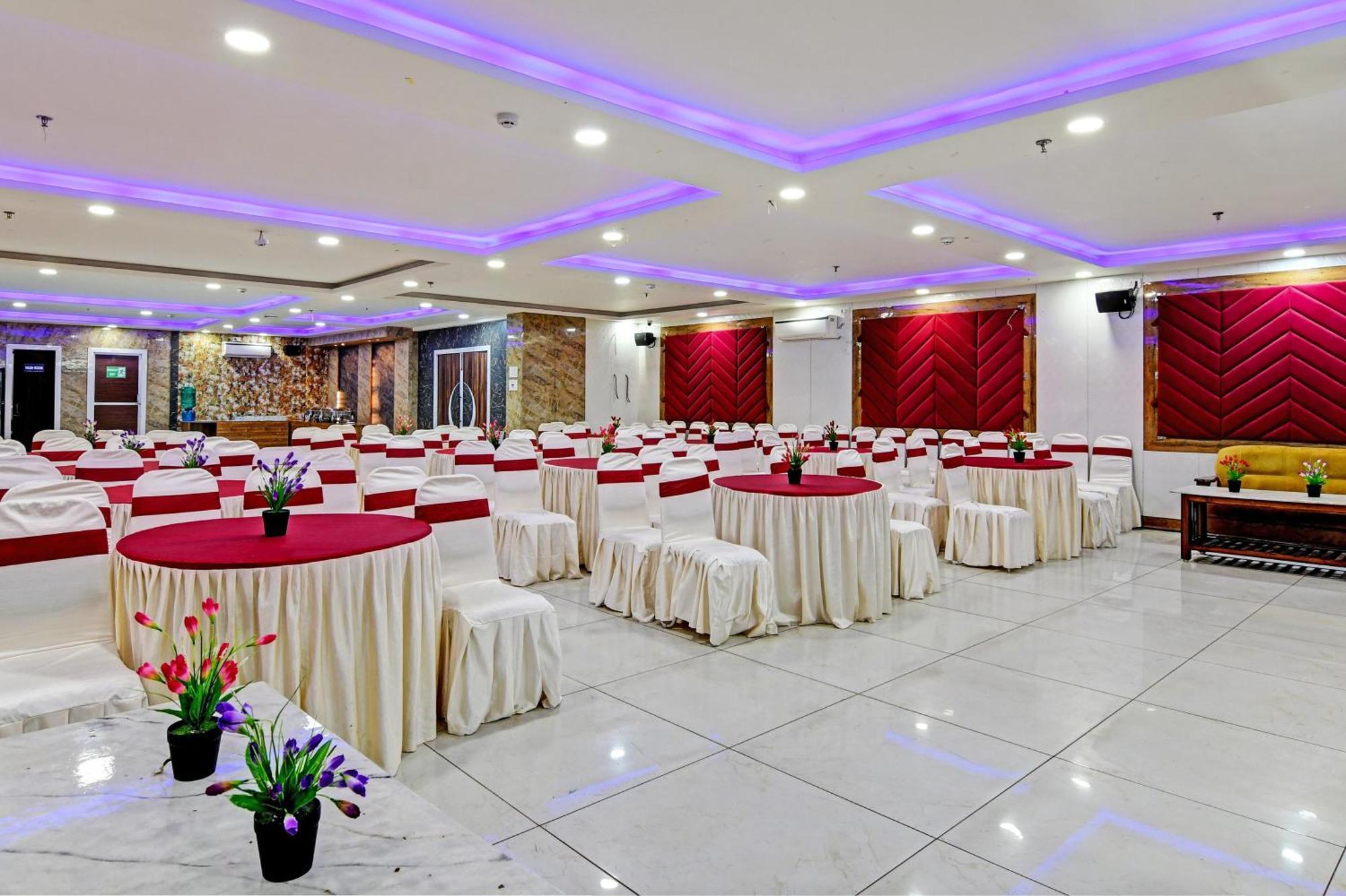 Townhouse The Grand Touch & The Royal Touch Hotel Digha  Exterior photo