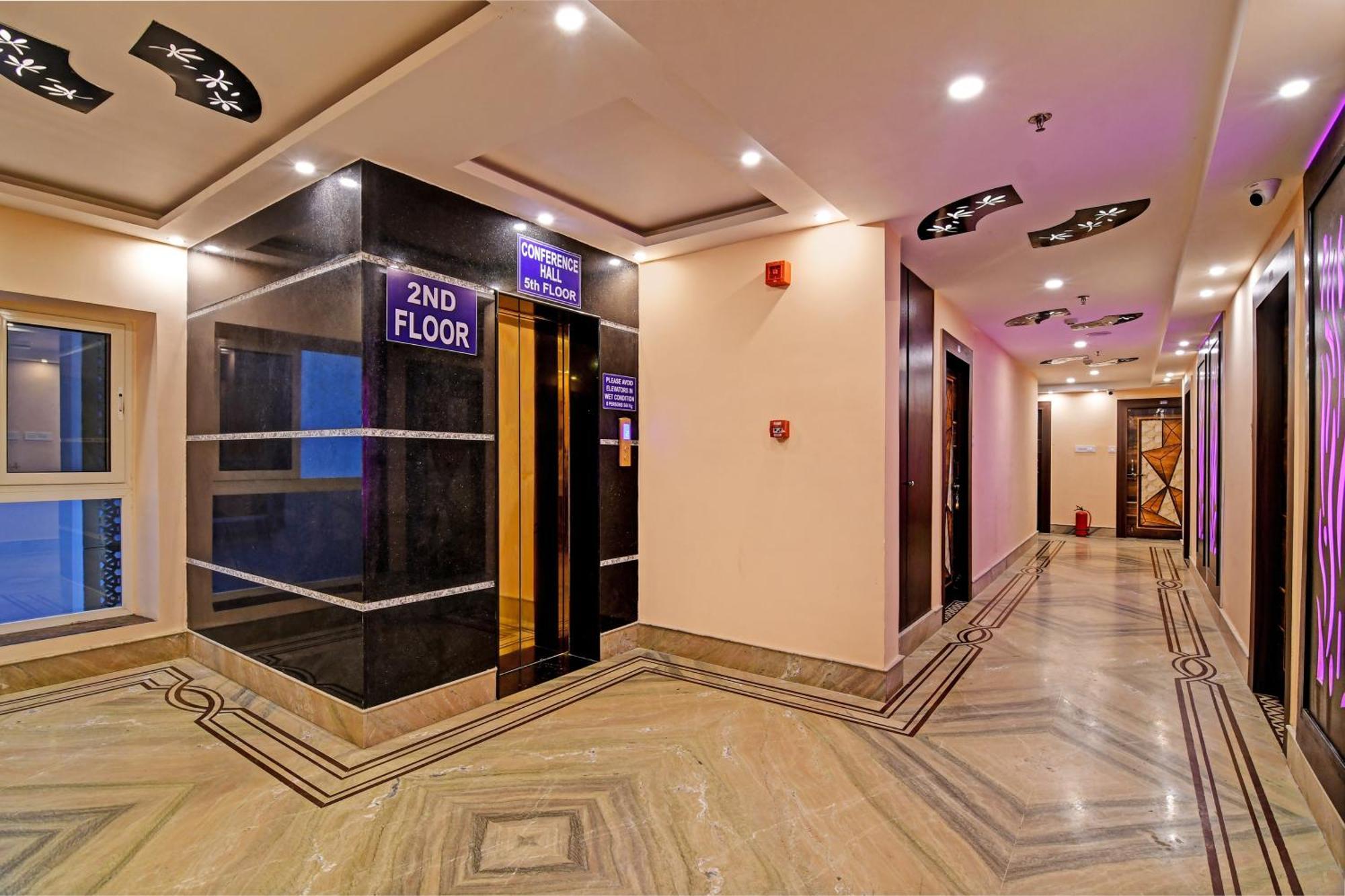 Townhouse The Grand Touch & The Royal Touch Hotel Digha  Exterior photo