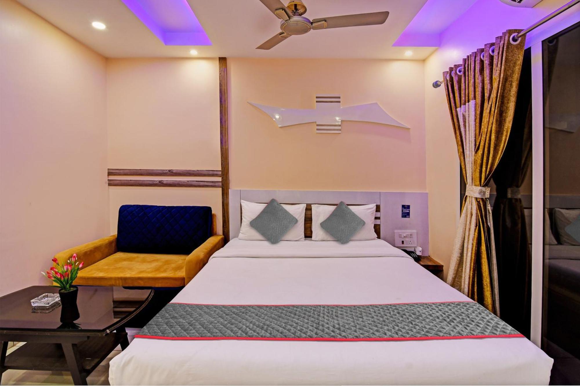 Townhouse The Grand Touch & The Royal Touch Hotel Digha  Exterior photo