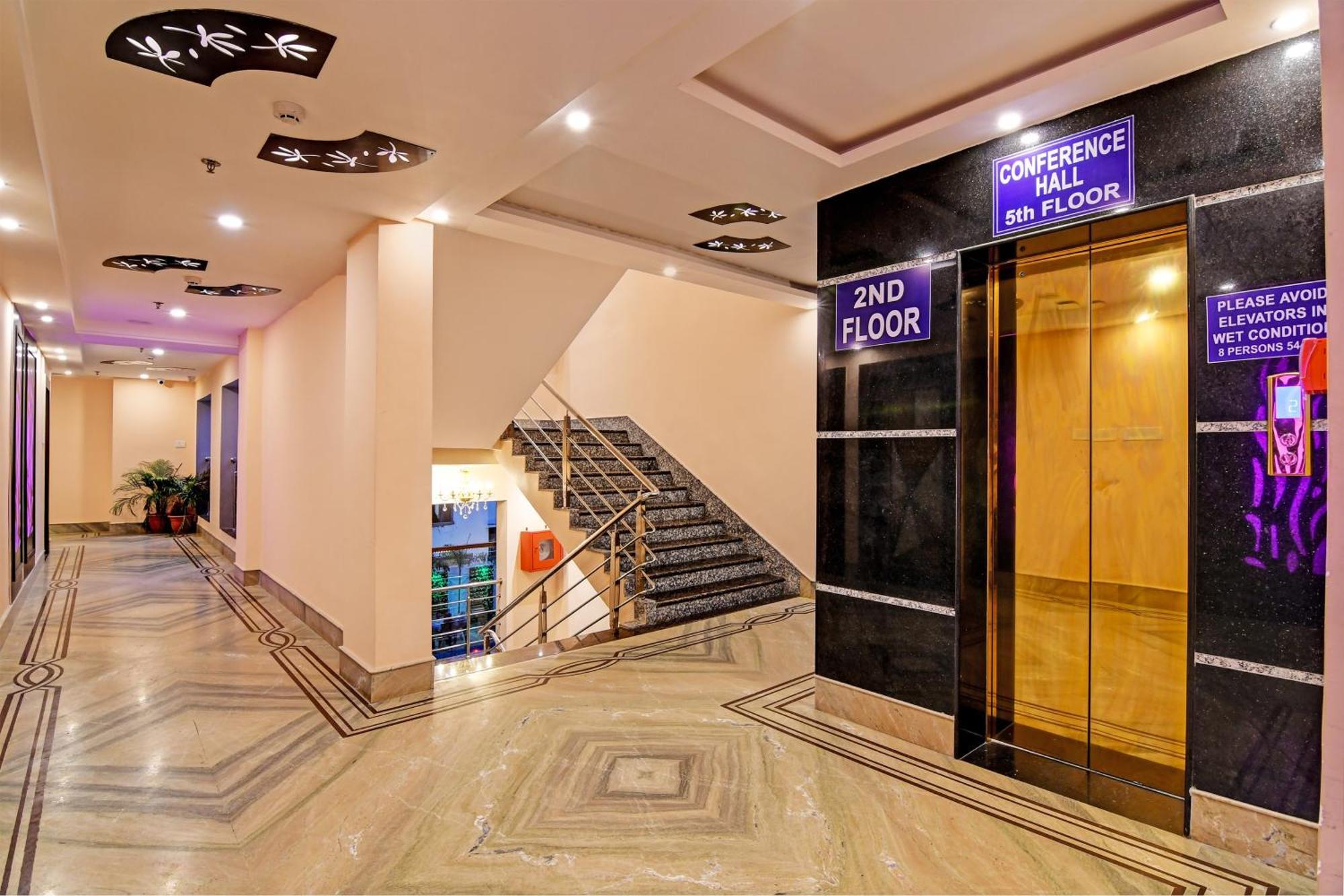 Townhouse The Grand Touch & The Royal Touch Hotel Digha  Exterior photo